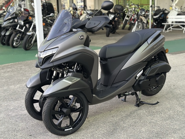 トリシティ125 カスタム多数 トリシティ125/155、ワイドカスタムしています!! | ホンダ販売カニエ